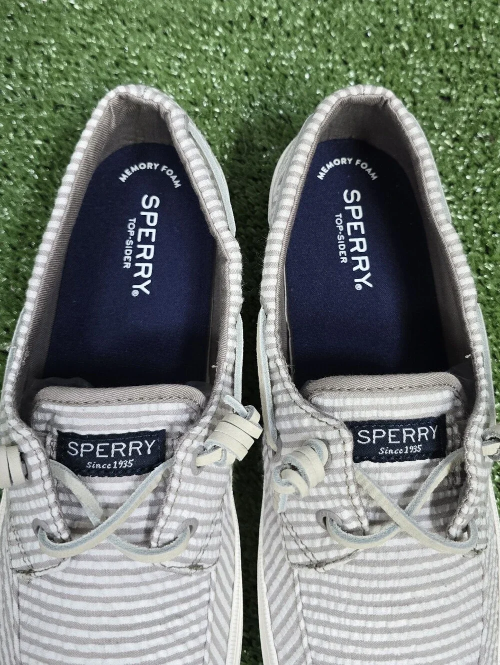 Sperry Crest Vibe Seerucker Grey White Spriped Womens Canvas Boat Shoes Size 8